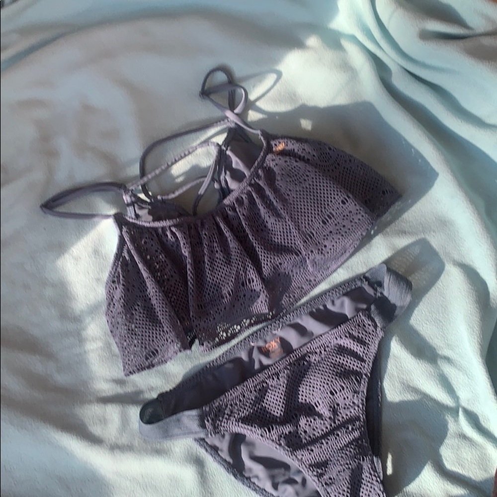 Bikini - Picture 5 of 5